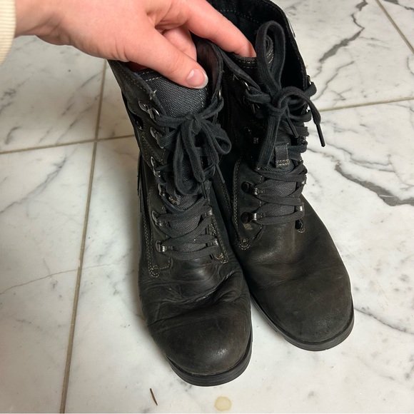 Sorel Emelie Conquest Black Lace-Up Side Zipper Combat Hiking Boots Size 8 - Picture 4 of 6